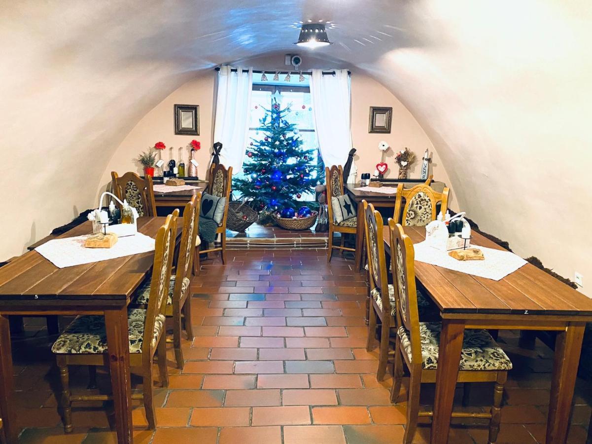 Kristinka Hotel Чешки Крумлов Екстериор снимка