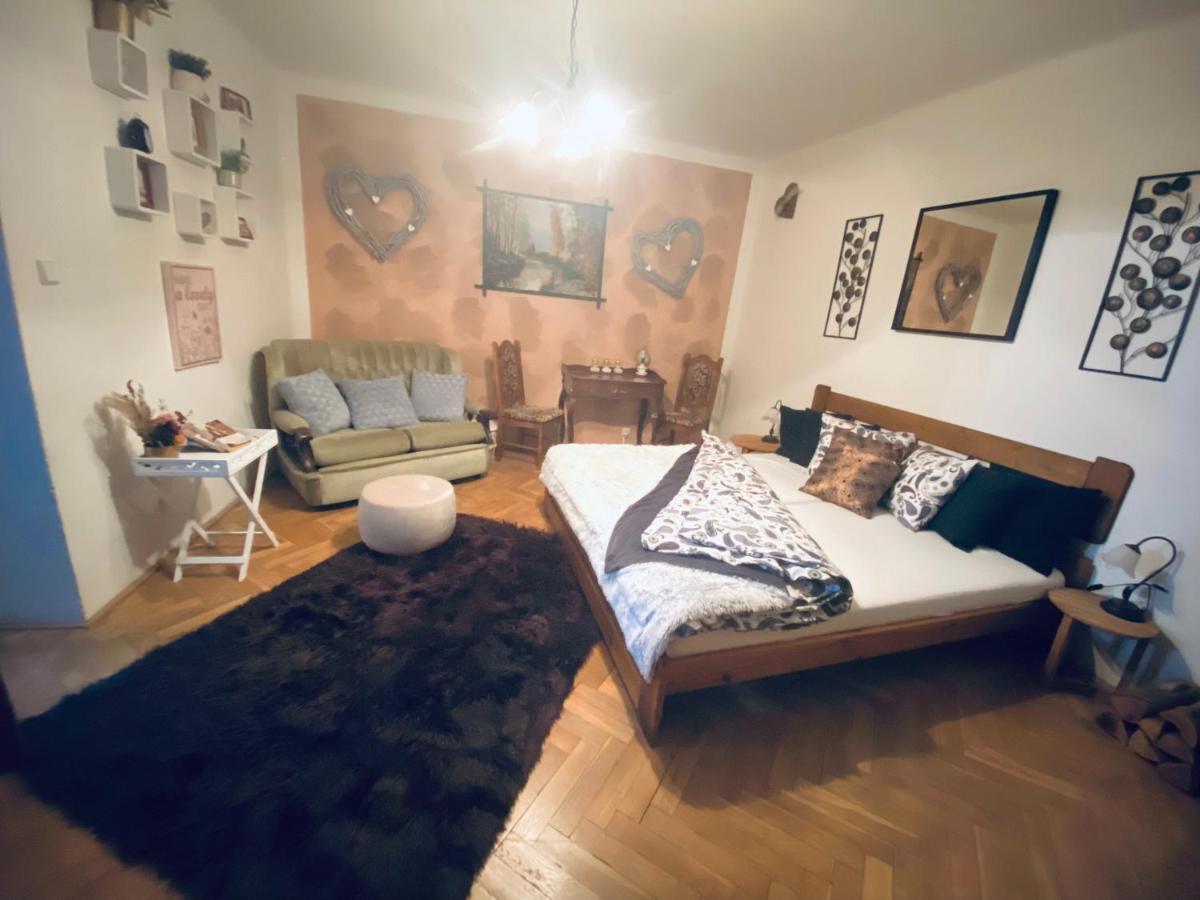 Kristinka Hotel Чешки Крумлов Екстериор снимка