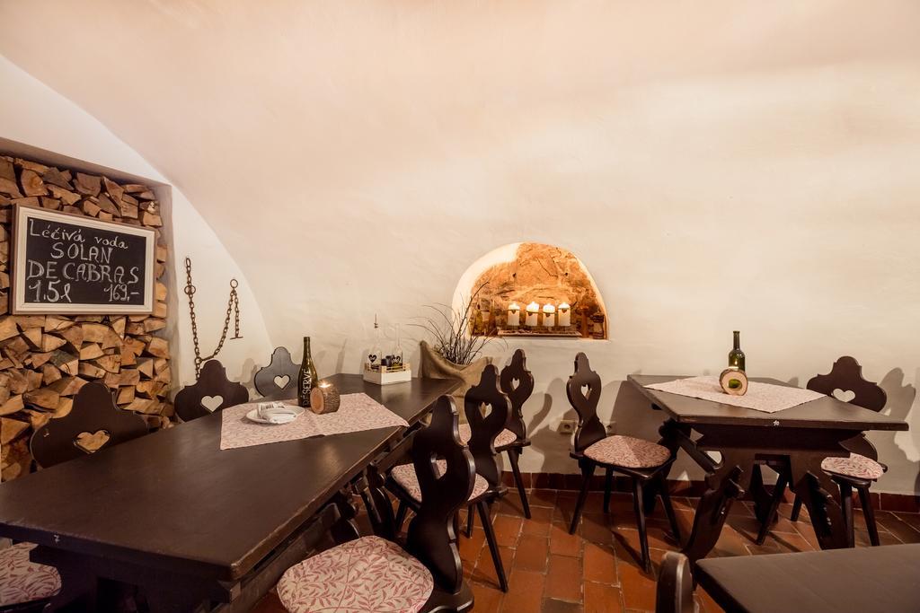 Kristinka Hotel Чешки Крумлов Екстериор снимка